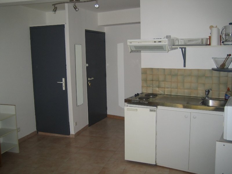 STUDIO 24 m² - n°7 - 1er étage — photo 3